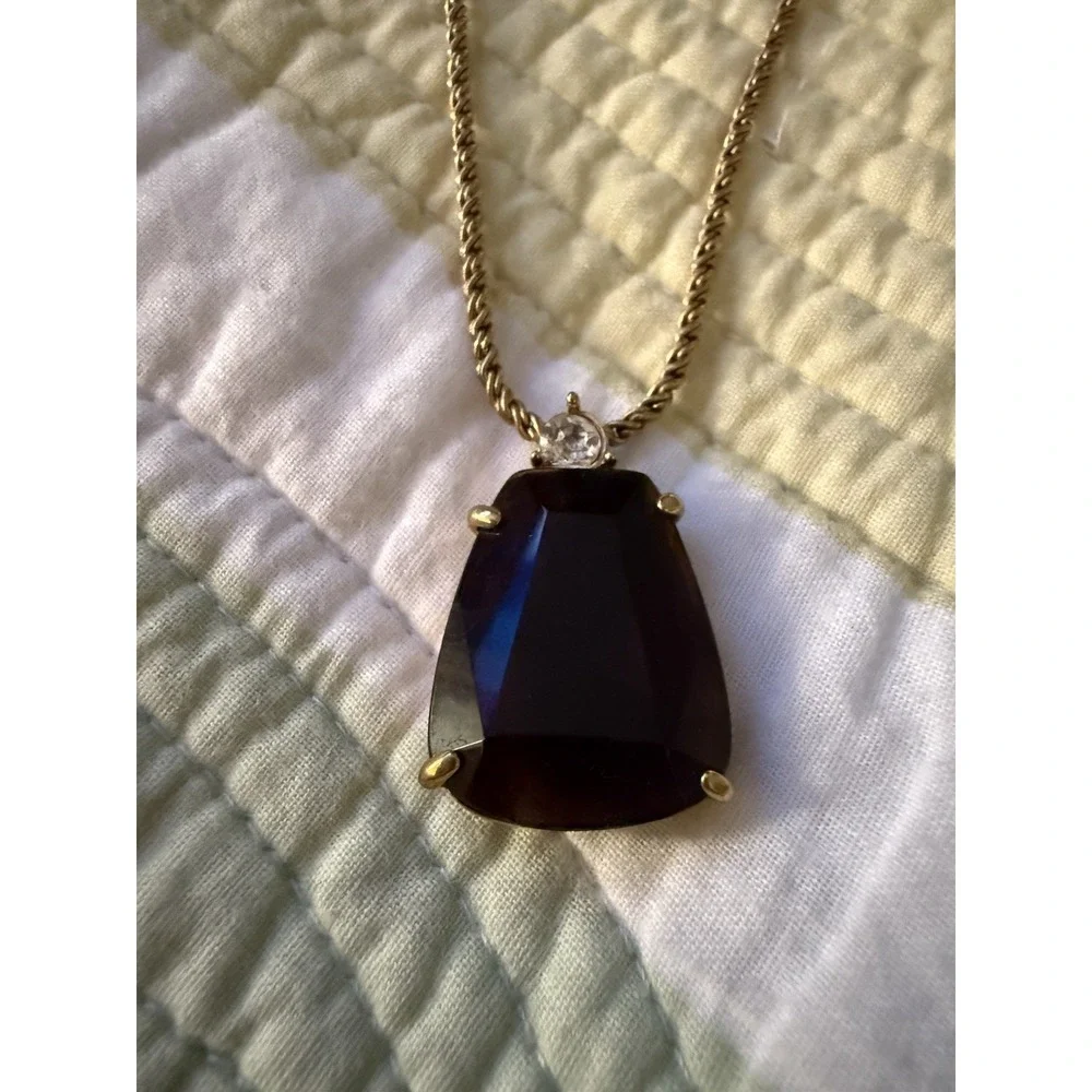 Vintage Signed Monet gold-tone necklace With Large faceted pendant